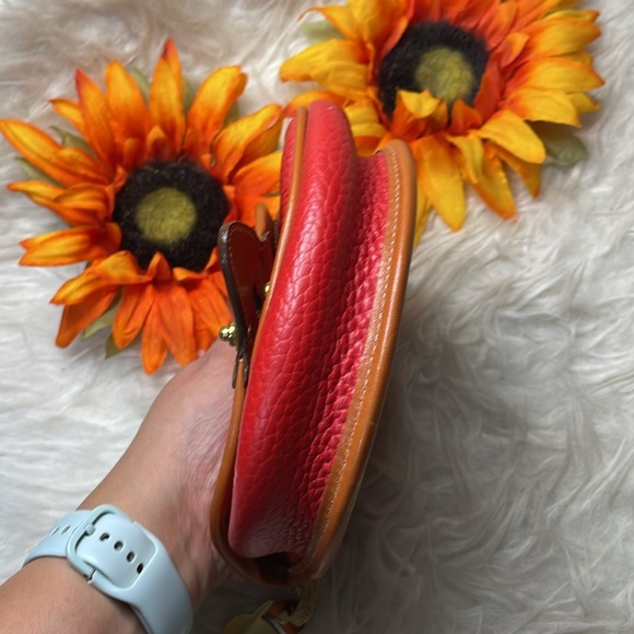 🌺 Dooney & Bourke belt bag / crossbody bag 🌺 - Picture 9 of 13